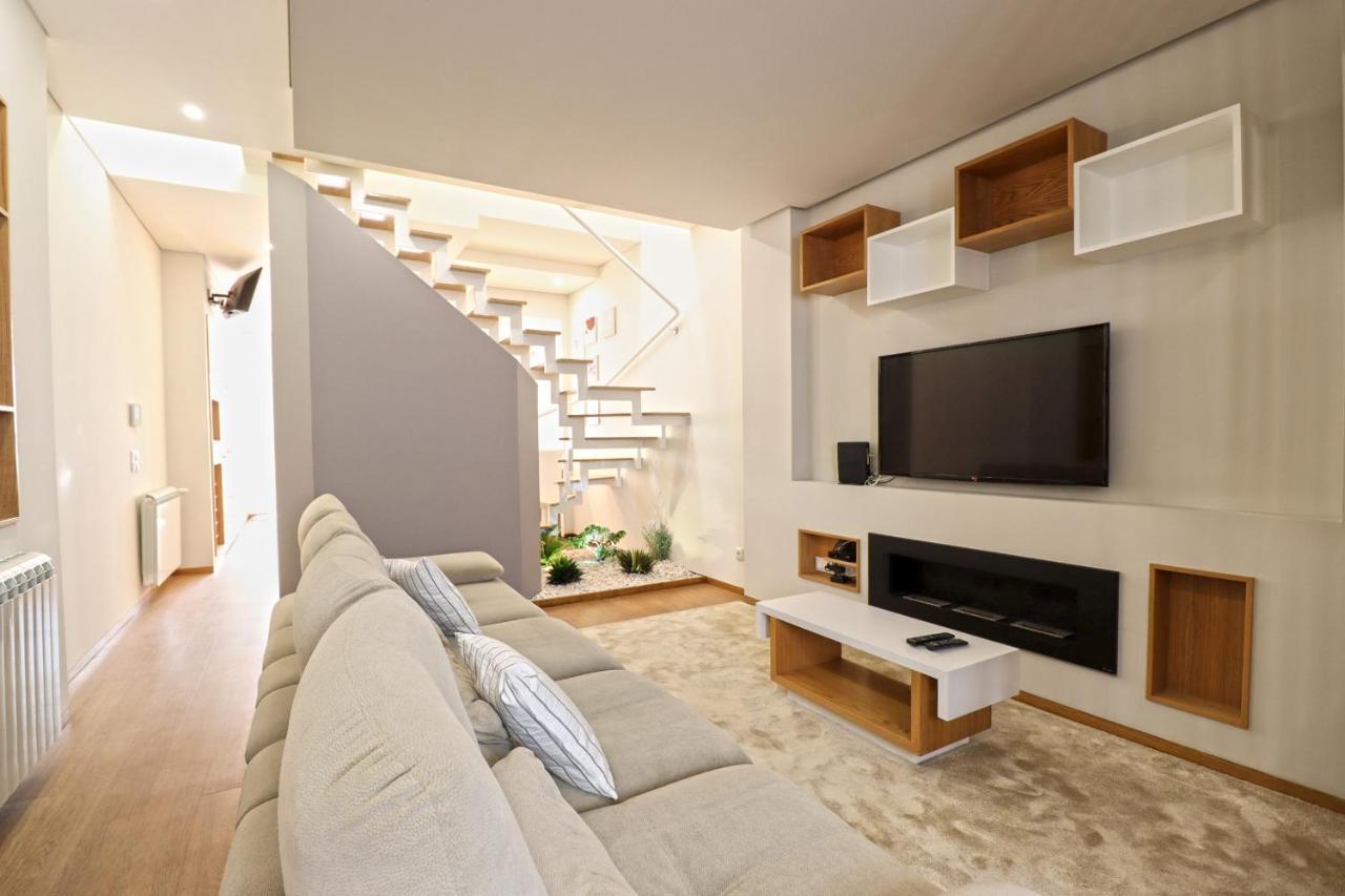 Ribeira Riverhouse - City Centre Duplex With Terrace เวียนา โด กัสเตโล ภายนอก รูปภาพ