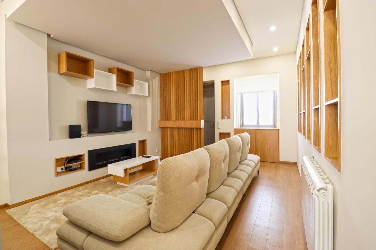 Ribeira Riverhouse - City Centre Duplex With Terrace เวียนา โด กัสเตโล ภายนอก รูปภาพ